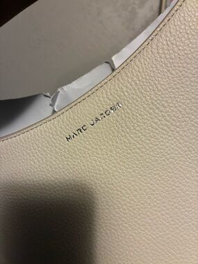 Marc Jacobs Beige Pebbled Leather Shoulder Bag